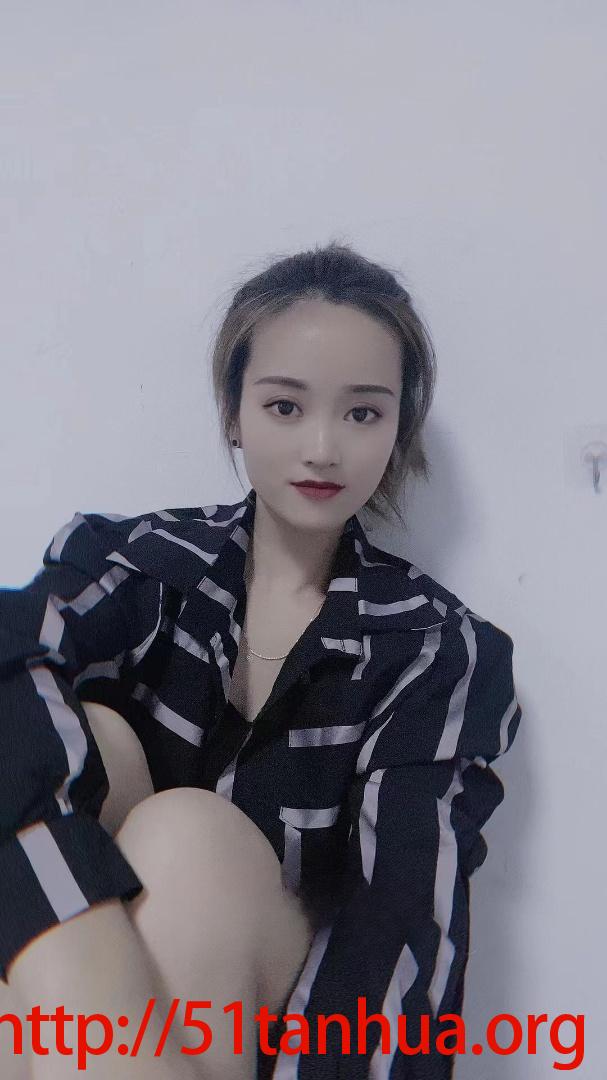  真实自己做的少妇